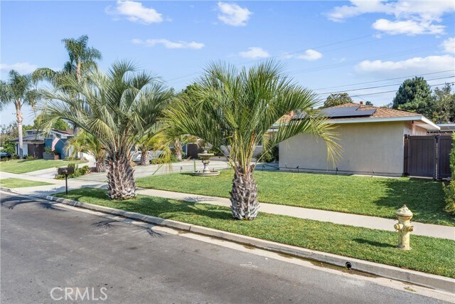Building Photo - 9421 W Canfield Dr