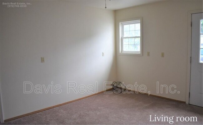 Building Photo - 601 Shaw St