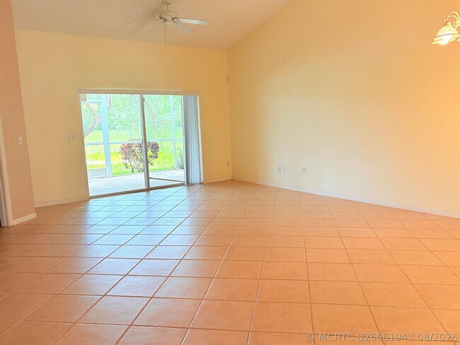 Foto del edificio - 10632 Lake Shore Dr