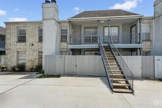 Building Photo - 6606 De Moss Dr