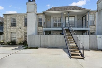 Building Photo - 6606 De Moss Dr