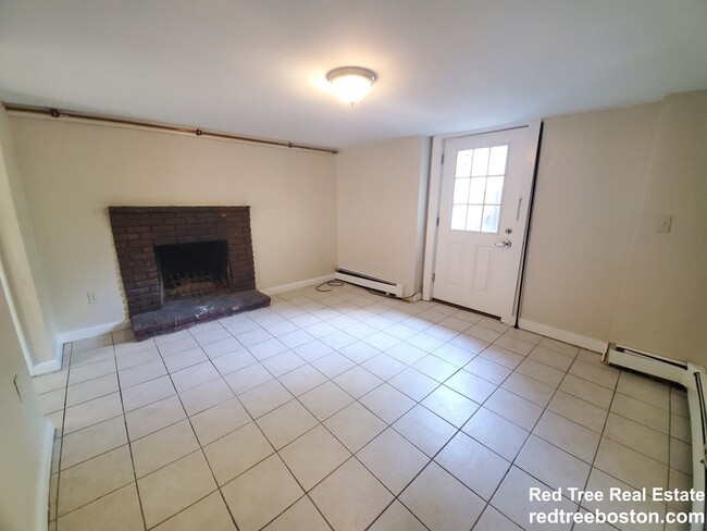 Photo - 13 Suffolk St Apartment