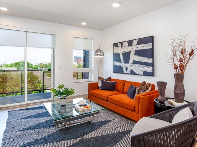 A1 Casa modelo - 2501 Beacon Hill