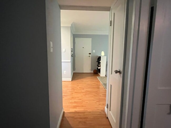 Foto del edificio - Great 2BR located in Northern Bethesda