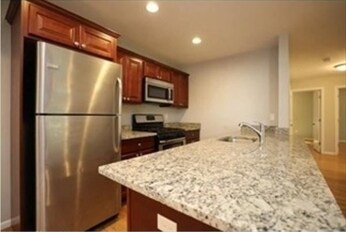 Foto del edificio - 23 Maywood St