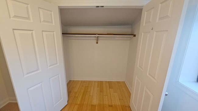 Building Photo - 635 Kress Aly