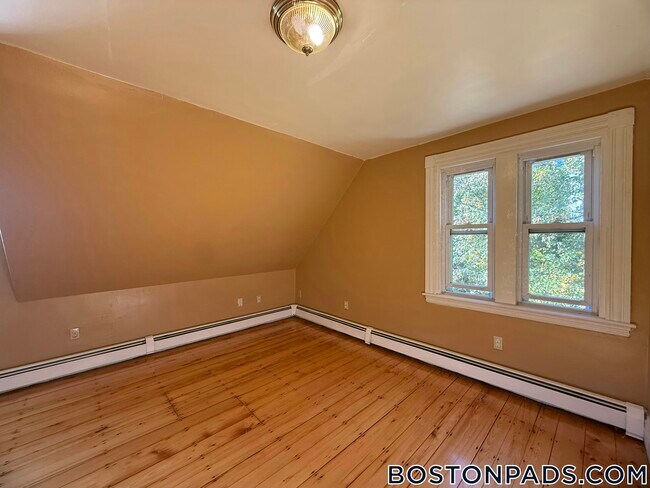 Foto del edificio - 547 Talbot Ave