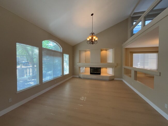 Building Photo - 11155 Grants Landing Ct