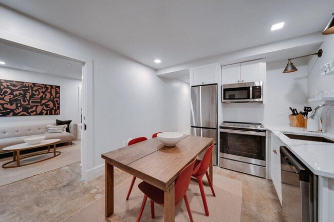 Foto del edificio - 505 E Travis St