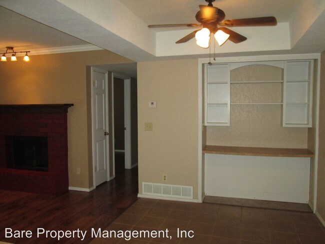 Building Photo - 3003 River Oaks Dr