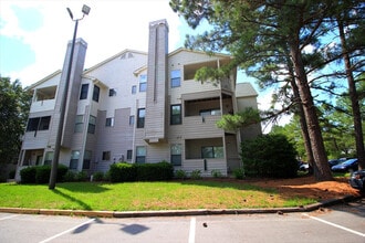 Building Photo - 600 Audubon Lake Dr