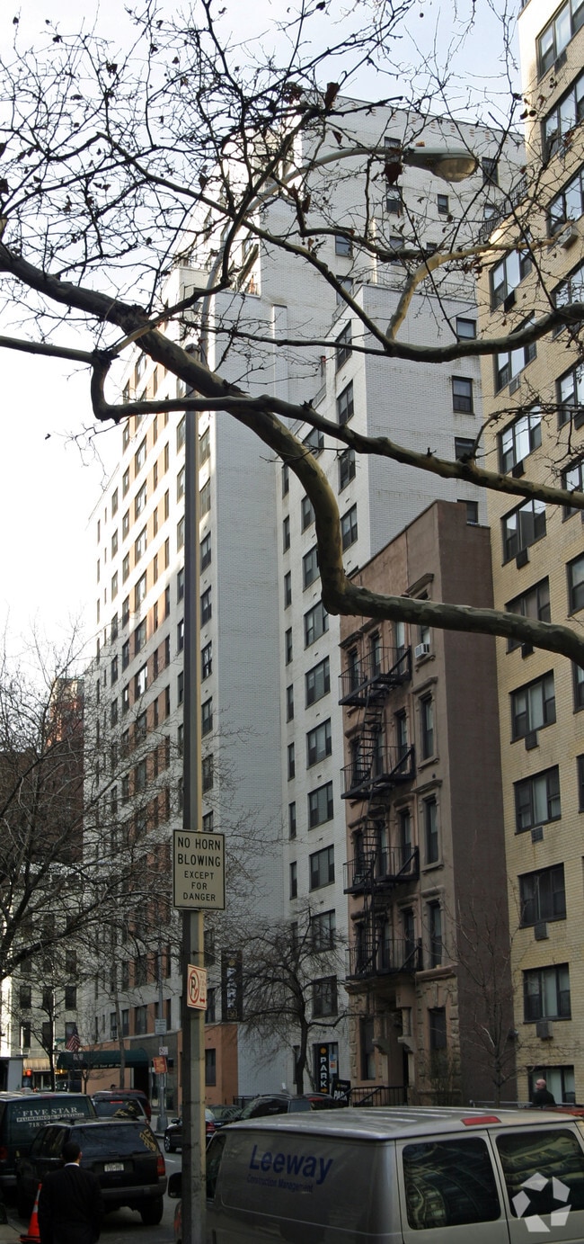 Building Photo - The Mayfair