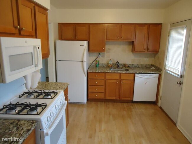Building Photo - 3 br, 1.5 bath House - N. Niles Center Rd