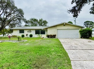 Building Photo - 1501 S Hillcrest Ave