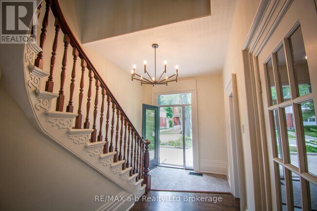 Photo du bâtiment - 66 Daly Ave