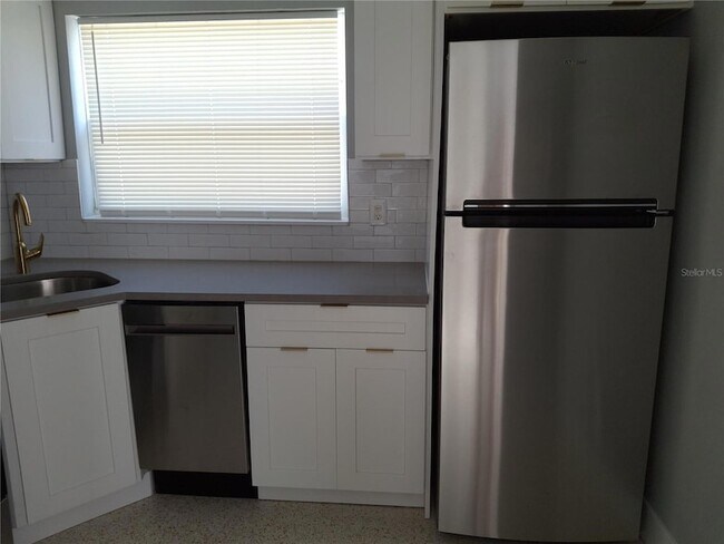 Foto del edificio - 11355 3rd St E