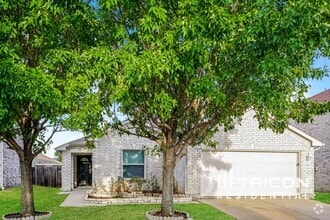 Building Photo - 5448 Kleberg Dr