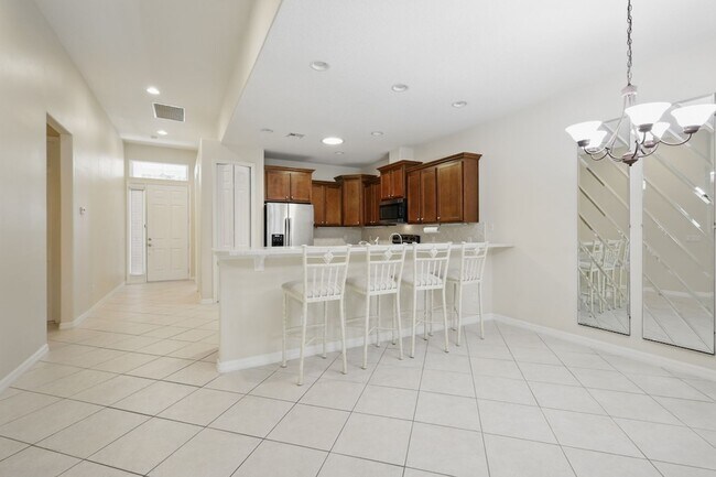 Building Photo - Pineapple Cay