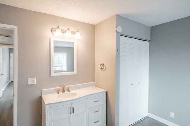 Foto del edificio - Fillmore Inn Studio Apartments