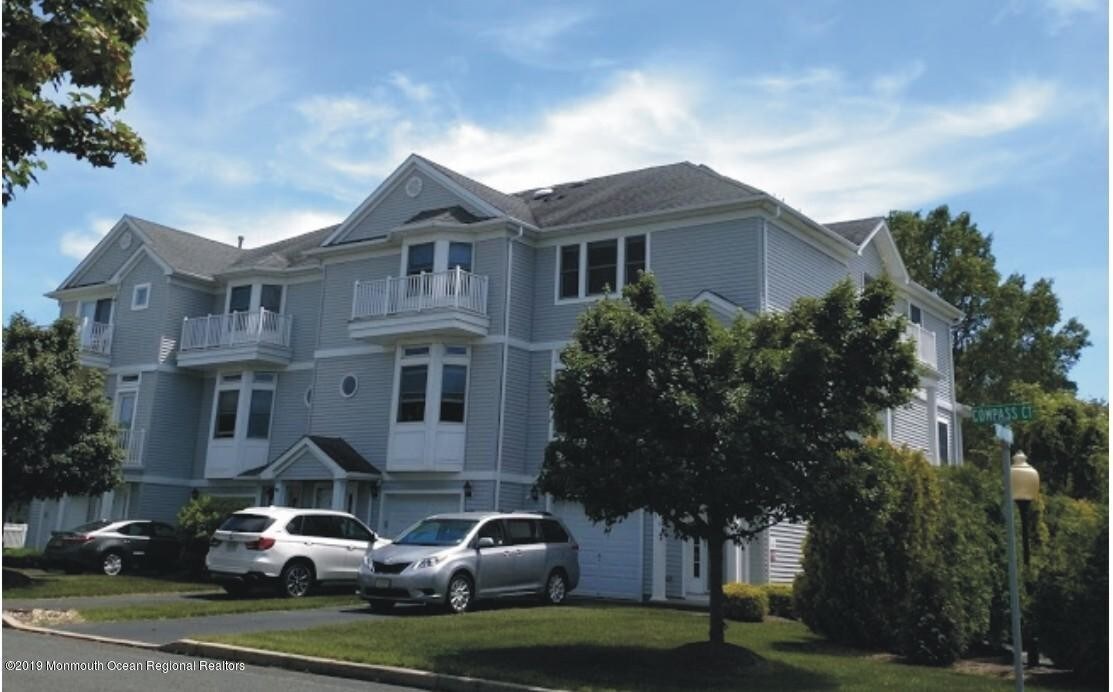 Foto principal - 304 Compass Ct