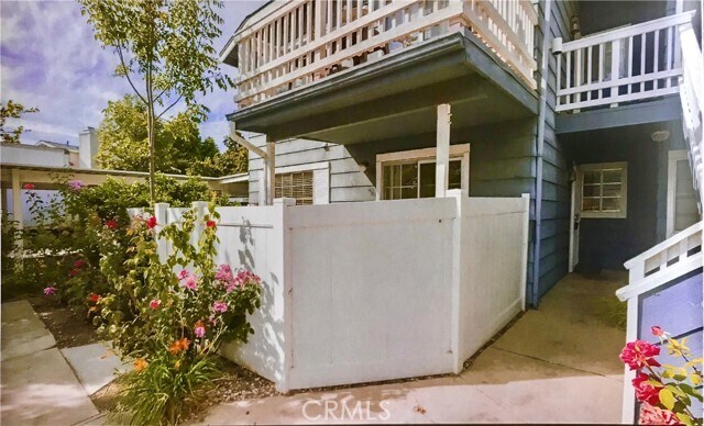 Foto del edificio - 8463 De Soto Ave