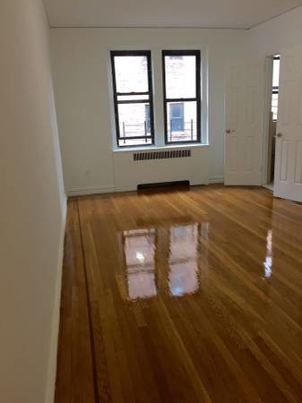 Primary Photo - 212 Bennett Ave