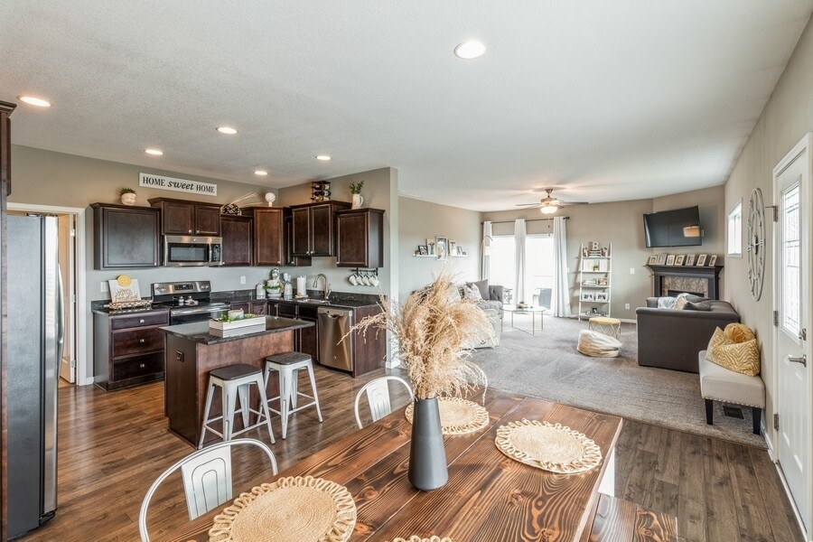 Foto principal - 1588 Foxtail Dr SE