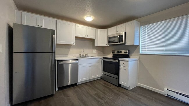 Photo - 1247 Cree Dr Apartment