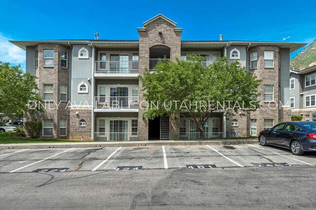 Building Photo - 392 N Seven Peaks Blvd