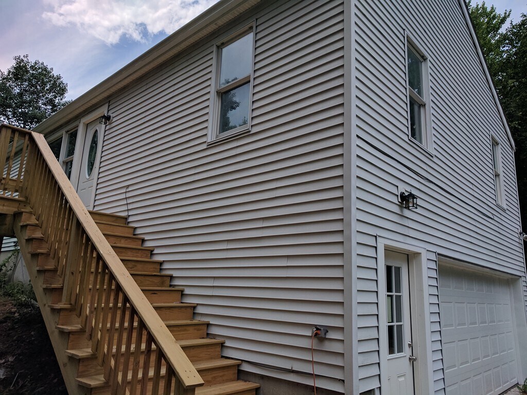 Primary Photo - 102 Hill St