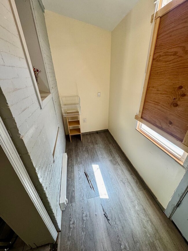 Building Photo - Spacious 3 Bed North Philadelphia Home | S...