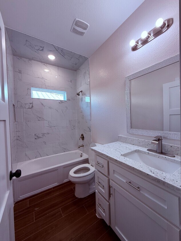 Foto principal - 14880 Coaltown Rd