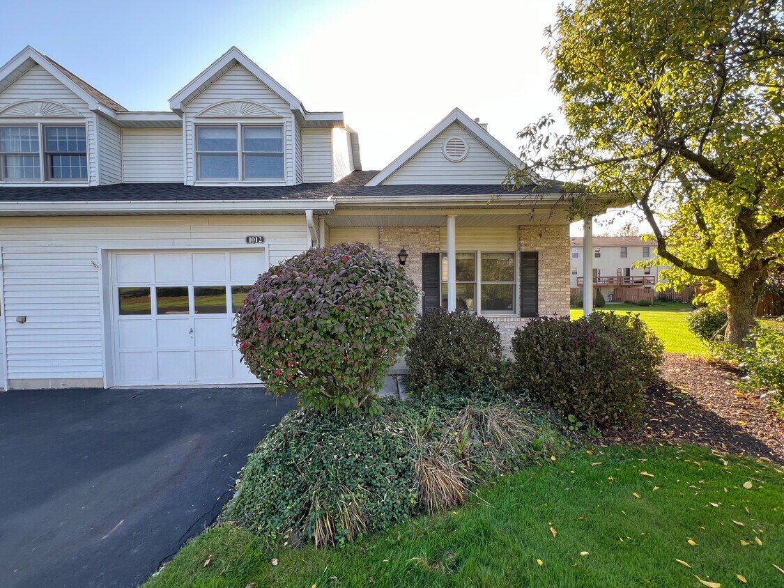 Foto principal - 1012 Royal Dr