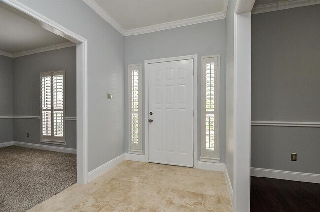 Building Photo - 18234 Oakhampton Dr