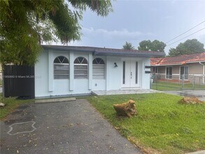 Building Photo - 7135 SW 22nd St
