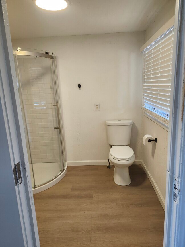 Foto del edificio - 1136 W Dakota Ave