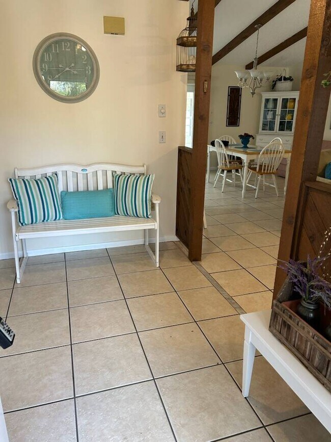 Foto del edificio - 5924 Pebble Ln