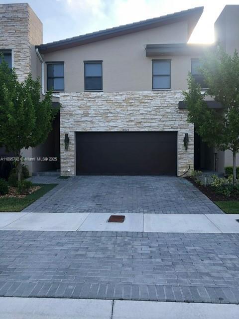 Building Photo - 8045 NW 105th Ct