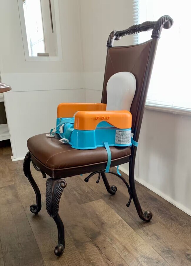 Foto del edificio - 1867 Avon Rd