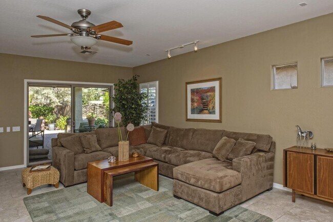 Foto del edificio - 5302 W Hackamore Dr