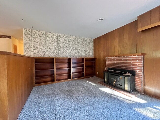 Foto del edificio - Charming Single Level Three Bedroom Browns...