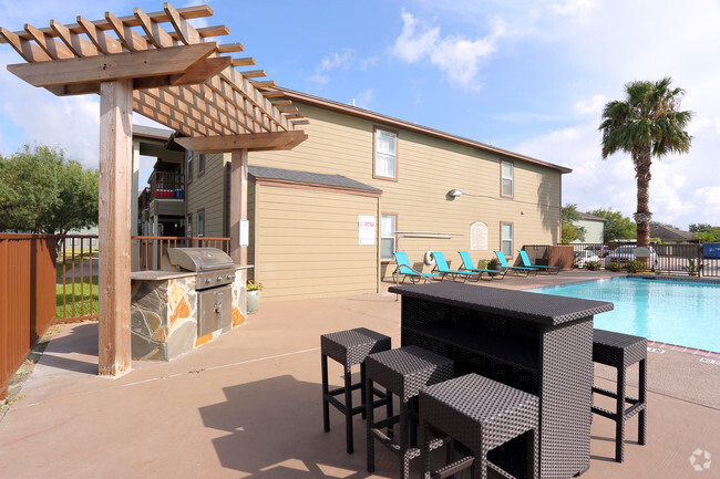 Pool-Side Grill - Cimarron Court