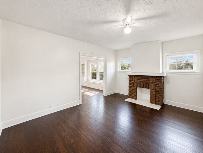 Building Photo - 3454 E 118th St