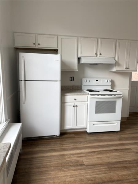 Photo - 835 York St House