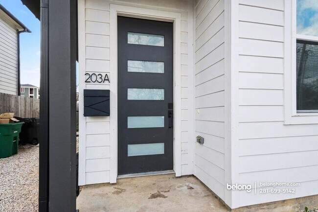 Foto del edificio - 203 Danna Ln