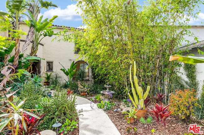 Building Photo - 2319 Meadow Valley Terrace