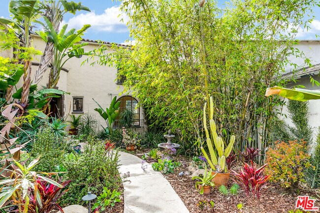 Foto del edificio - 2319 Meadow Valley Terrace