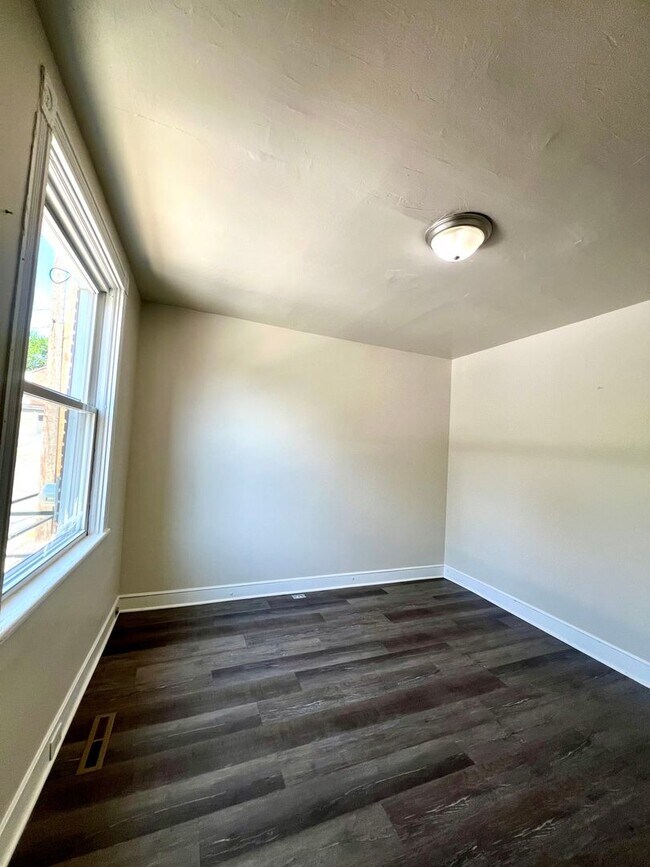 Foto del edificio - Charming 3BR Townhouse in Cabbage Hill