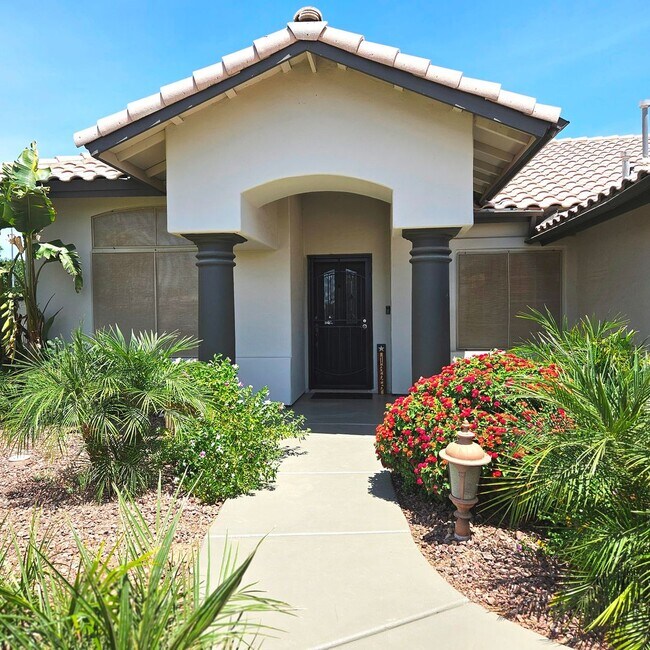 Building Photo - Pool home available now!