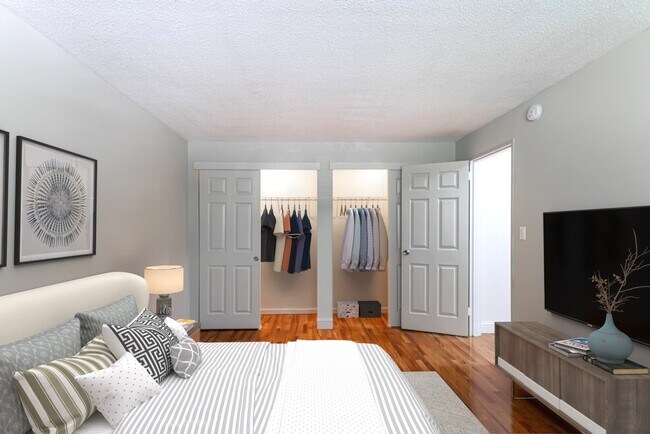 Foto del edificio - 189 Salmon Brook Dr